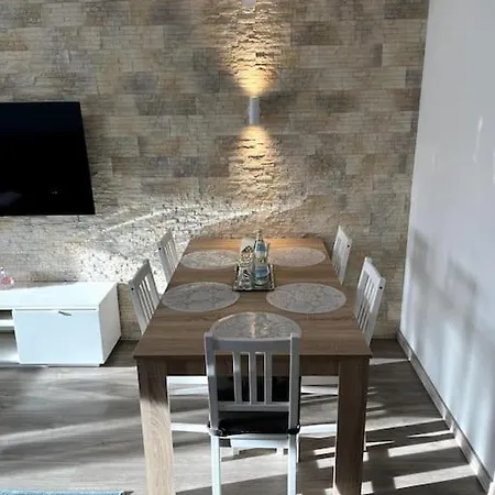Apartmán Napa Night Offenburg - Klimaanlage, Balkon, Nahe Messe & Europa-Park