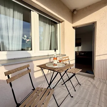 Napa Night Offenburg - Klimaanlage, Balkon, Nahe Messe & Europa-Park Apartmán *