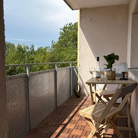 Napa Night Offenburg - Klimaanlage, Balkon, Nahe Messe & Europa-Park