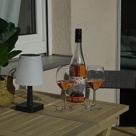 Napa Night - Parkplatz, Balkon, Nahe Messe & Europa-park * 오펜부르크