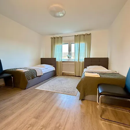 Napa Night Offenburg - Klimaanlage, Balkon, Nahe Messe & Europa-Park