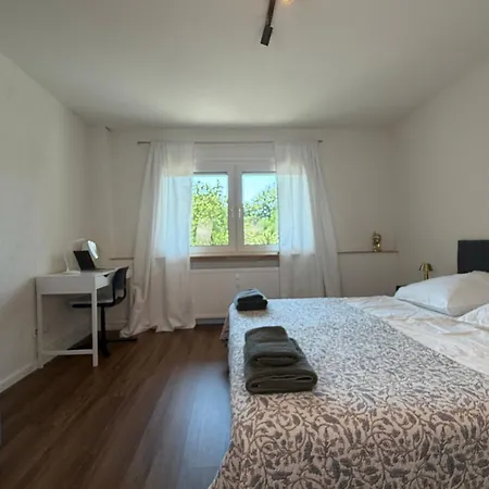 Napa Night - Parkplatz, Balkon, Nahe Messe & Europa-park *