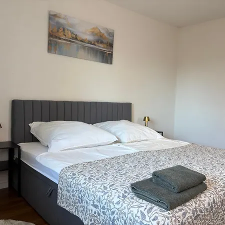 Napa Night Offenburg - Parkplatz, Balkon, Nahe Messe & Europa-Park * اوفنبرغ