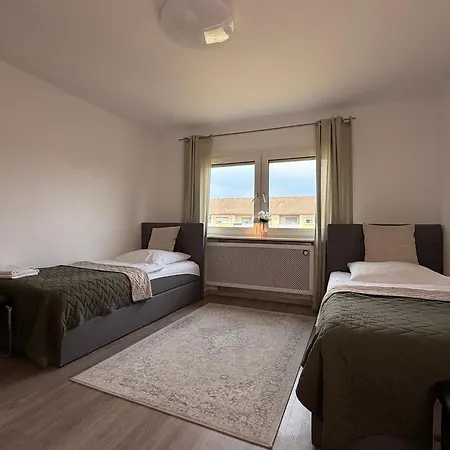 Napa Night - Parkplatz, Balkon, Nahe Messe & Europa-park *