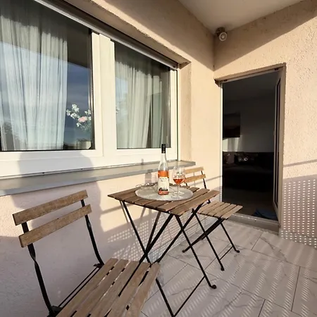 아파트 Napa Night - Parkplatz, Balkon, Nahe Messe & Europa-park 오펜부르크